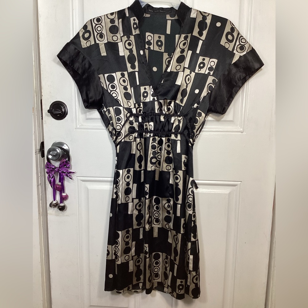 Black and Cream Geometric Print Dress
